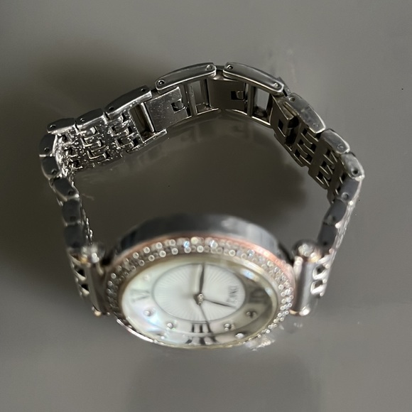 DMQ SilverTone Pave Bezel Round Dial Bling Ladies Watch - Picture 13 of 16